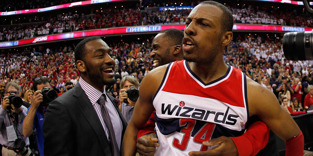 theScore's tweet photo. Report: Clippers agree to 3-year, $10M deal with Paul Pierce. THE TRUTH! http://t.co/B83uxNiNEM http://t.co/OqXSnFXaRY