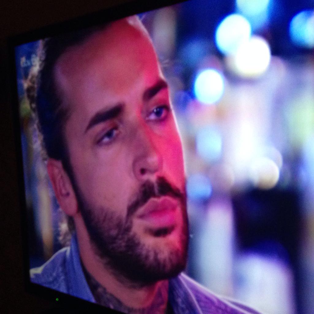 louisesimpson0's tweet photo. Is it wrong to be married, with 5 kids, and still be in love with Pete the Pirate??? Lol. @P_Wicks01 http://t.co/afqsVwgDJm