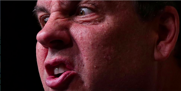 Chris Christie suspends his presidential campaign