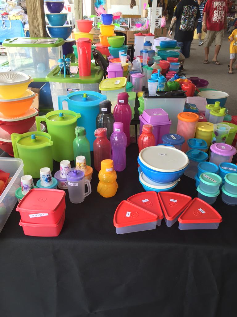 cnjean's tweet photo. @cnjean #tupperwareforsale http://t.co/OLrpIh5aii