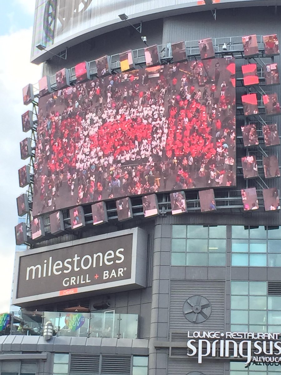 MissTeenToronto's tweet photo. Thank you to @torontobegood for having me at Multicultural Canada Day today! The inaugural Living Flag was awesome! http://t.co/UQk5u5ce7R