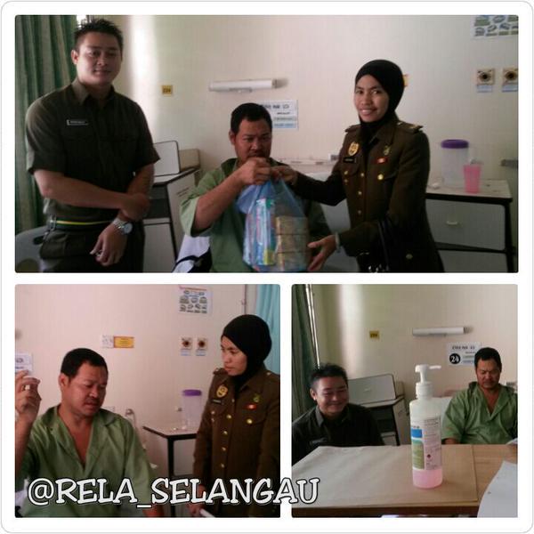 RELA Daerah Sri Aman (@relasriaman_) on Twitter photo RT@AmyQuZaimyAwis :Lawatan Ihsan Anggota Kurang Sihat En.Atong Anak Uja <a href="/RELA_Selangau/">RELA_Daerah Selangau</a> <a href="/RELA_Sarawak/">RELA Negeri Sarawak</a> <a href="/RINIBINTUPONG/">Rini Tupong</a> RT@AmyQuZaimyAwis :Lawatan Ihsan Anggota Kurang Sihat En.Atong Anak Uja <a href="/RELA_Selangau/">RELA_Daerah Selangau</a> <a href="/RELA_Sarawak/">RELA Negeri Sarawak</a> <a href="/RINIBINTUPONG/">Rini Tupong</a>