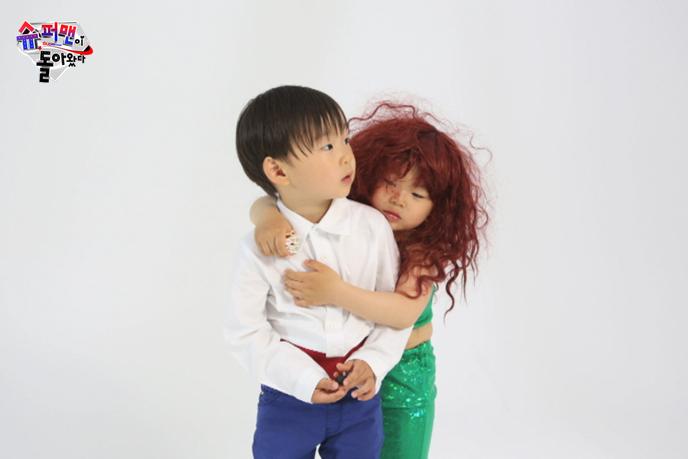 Triplets turned into the main characters of a story book! #Daehan prince, #Minguk witch and #Manse mermaid SO CUTE