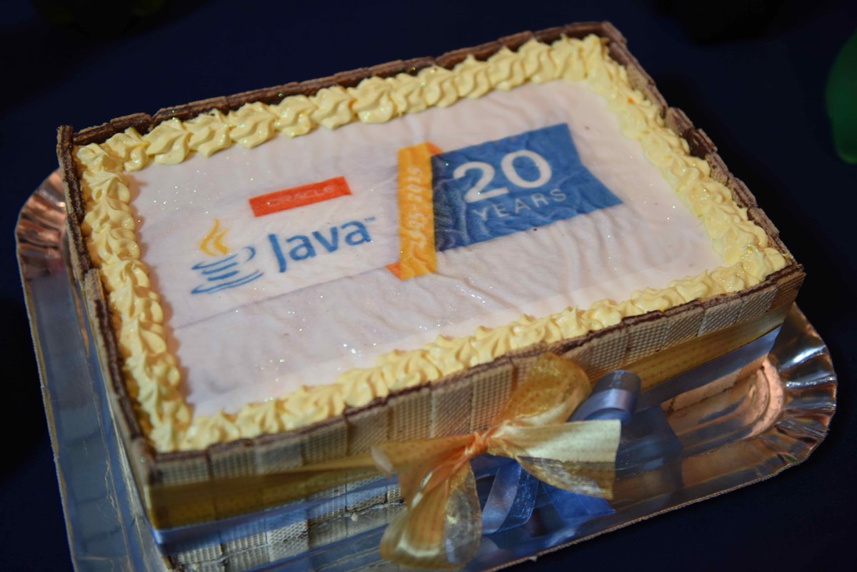 java's tweet image. Beautiful cake from @javaaltovale to celebrate 20 Years of Java! #20daysofJava #RiodoSul @unidavi