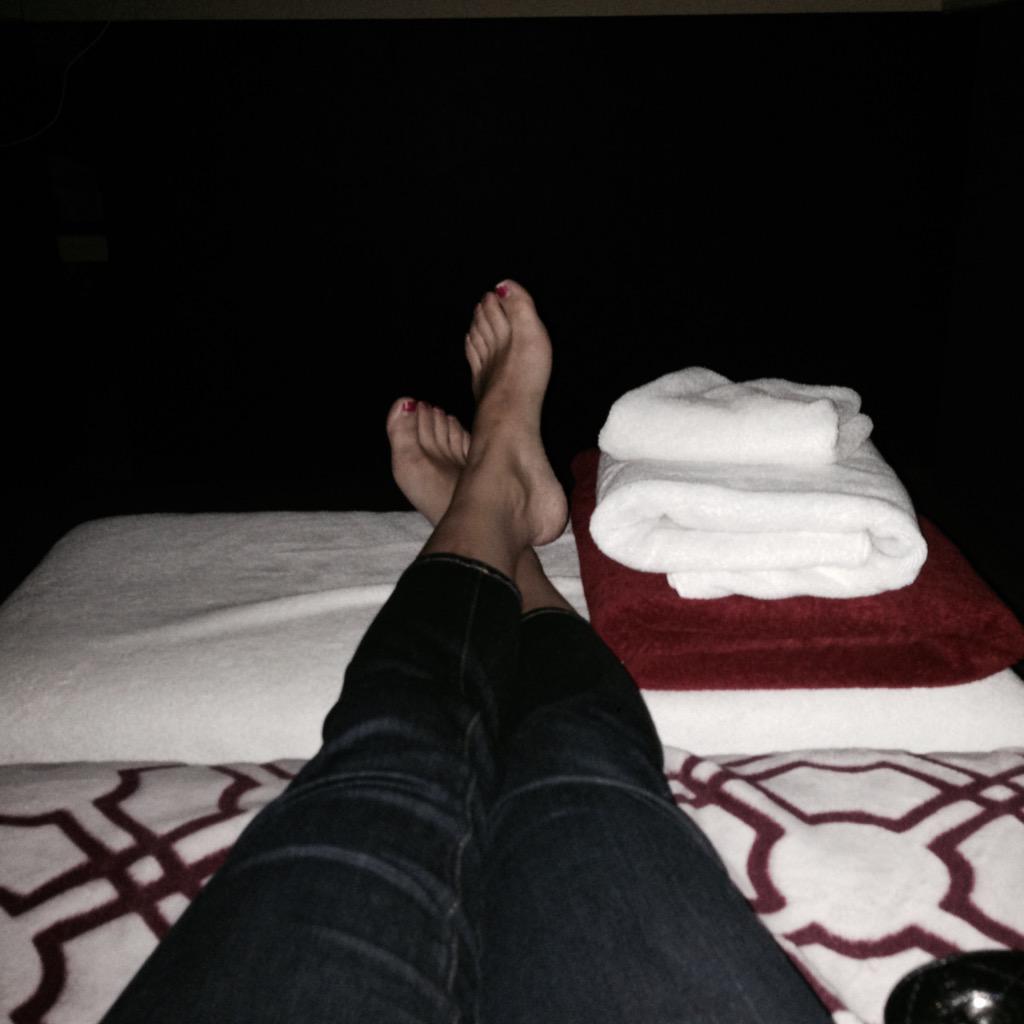 Last week's lesson: this $30 badass Chinese foot massage > $250 deep tissue massage at the Palazzo. Need again now.
