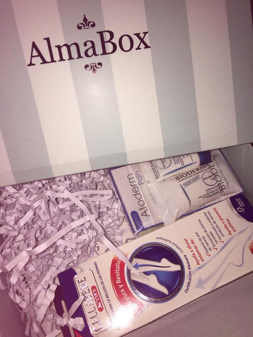 Ya me llego mi pedido de @AlmaShopping_ar! Genial este mes! http://t.co/XTdoIrIeoX ✌?️✌? http://t.co
