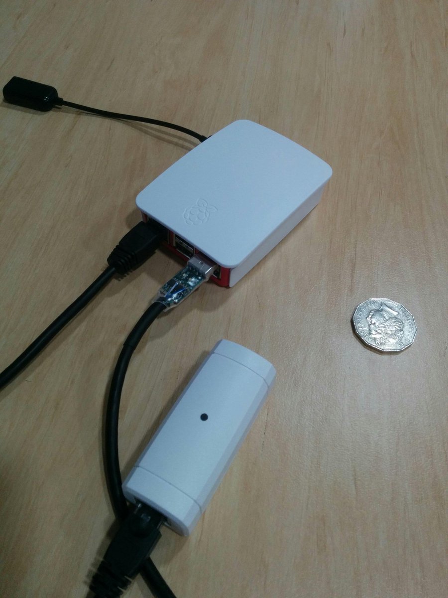 localz's tweet photo. New kit to facilitate #beaconless proximity interactions + no apps required! props to @reelyActive for quality RF HW. http://t.co/3MAkjs3N79