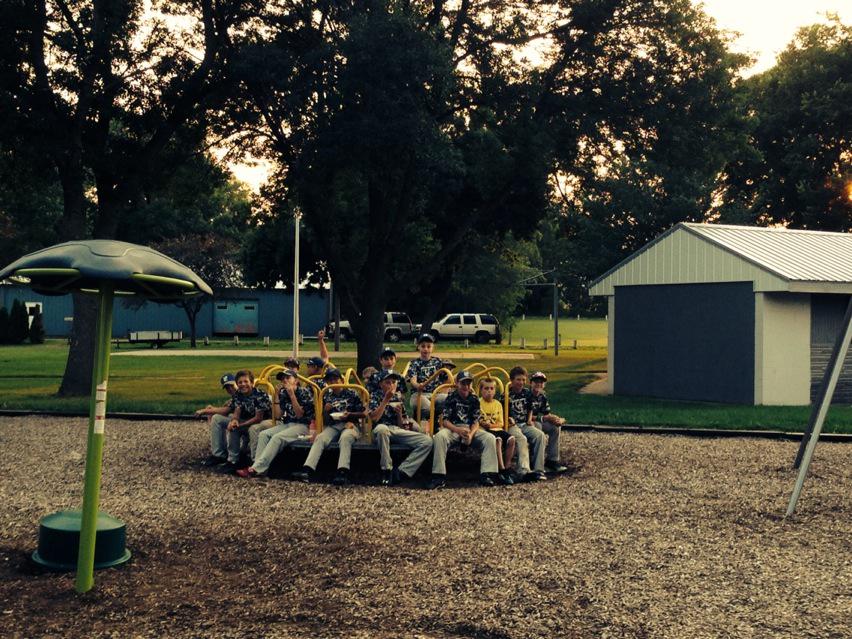 avb_amyvb's tweet photo. #baseball#icecream #summer http://t.co/YnnBmnNlCB