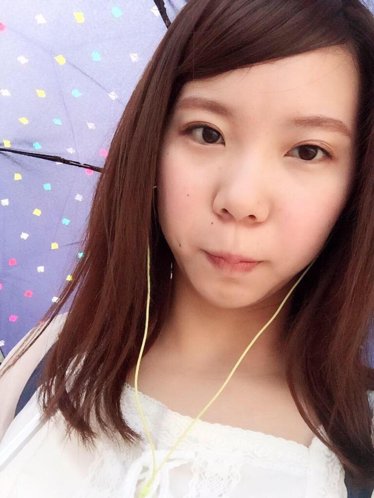arisa_74no's tweet photo. 歩きました！ウォークマンと頭で踊りながら(笑) 懐かしのセトリでFillepy♡したくなった ⑵地元のソフトバンク ⑶地元で発見。惜しい #花街ラプソディー #Rutastic #182 http://t.co/oUWLFwiGmr
