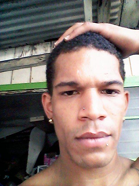CertifiedThe's tweet photo. TIME TO CUT HAIR BISHH http://t.co/xS5lWqPNeS