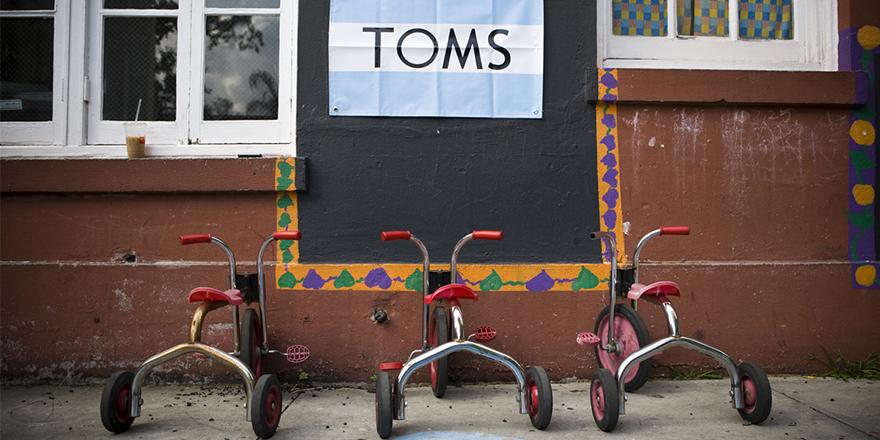 TOMS's tweet photo. Your purchases help give shoes made for school and play. http://t.co/316LCHK87Y