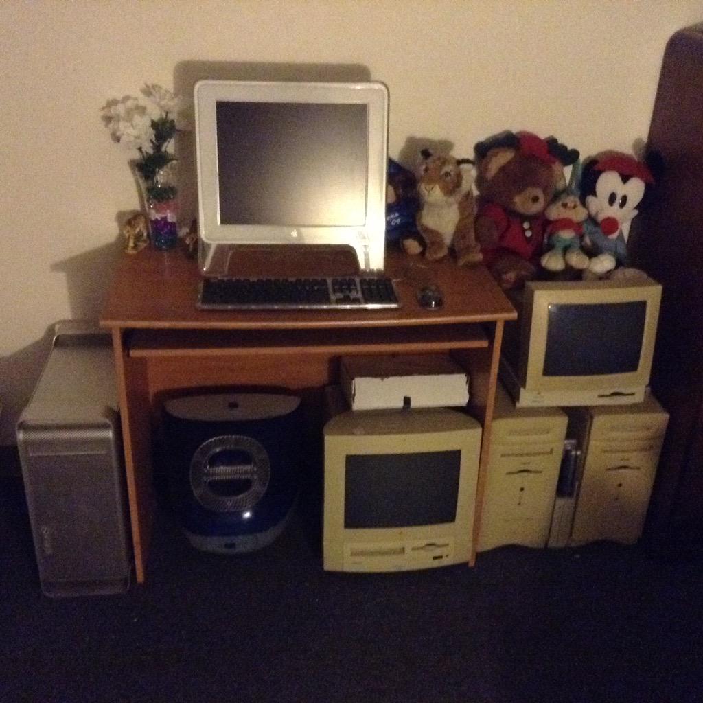 RealSeanSmart's tweet image. I LOVE My Legacy Computers, Here Are Some of Them
#iMacG3 #iMacG4 #PowerMacintosh #PowerMacG3 #PowerMacG4 #PowerMacG5