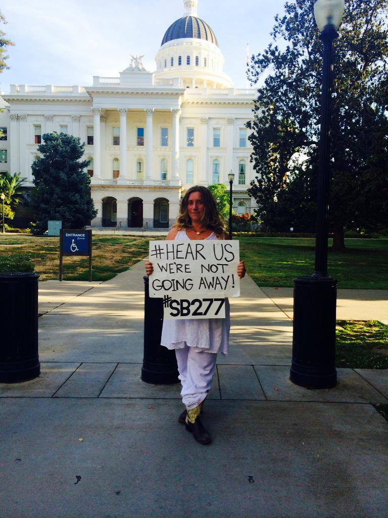 <a href="/JimCarrey/">ALGUIEN</a>  I'm with you. Consider this a personal invite to sign up to stand vigil at the capital. #HearUs
