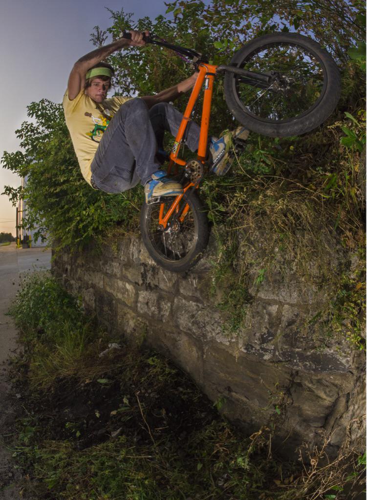 Raskils's tweet photo. Little dirt mound bump to sub-ice by the homie @brant_moore! So much goodness in the @shawnmacduh #Street Challenge http://t.co/R5uY5kMob6