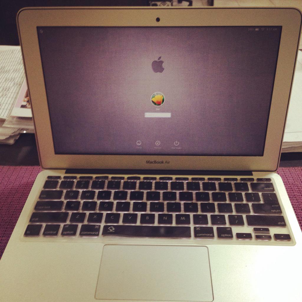 Zee_Halmis's tweet photo. MacBook Air 11 th mid 2013
OS X
#jualcepat
#kondisimasihbagus
#boxlengkap

Minat WA : 081999210363 http://t.co/K135Uuol2H