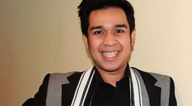 Indosiar's tweet photo. 100 Hari Olga Syahputra, Keluarga Bagikan Pakaian Bekas Almarhum?. http://t.co/9ZuK0PwZcE via: @liputan6dotcom http://t.co/Z5Ir1mbvky