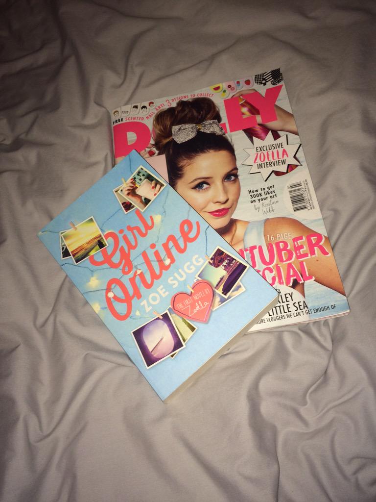 mollycollinss's tweet photo. I have some good reads here! @ZozeeBo 😍💖 http://t.co/BSrGWyNhh4