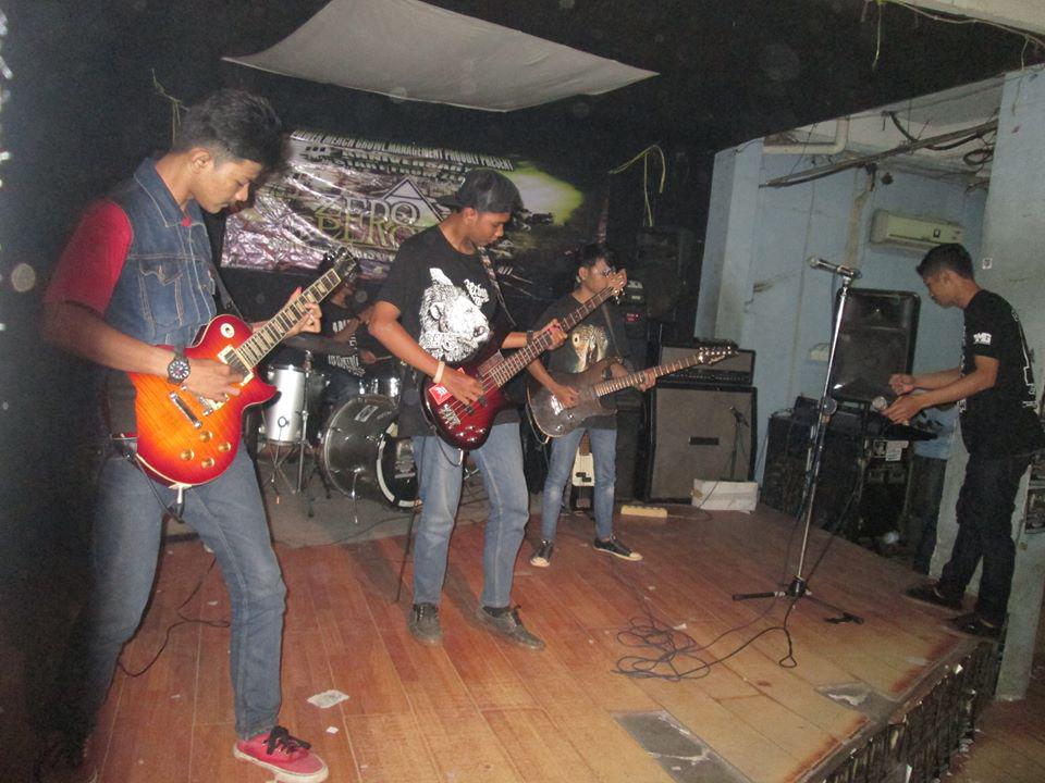 LETTERSBLOODY tweet media