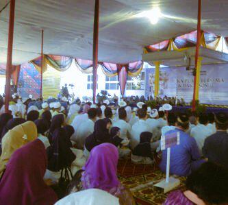 Jalin silaturahmi berbagi kasih. Civitas akademika <a href="/UBLKampus/">Univ. Bandar Lampung</a> gelar baksos &amp; bukber dgn 500 anak² panti asuhan.