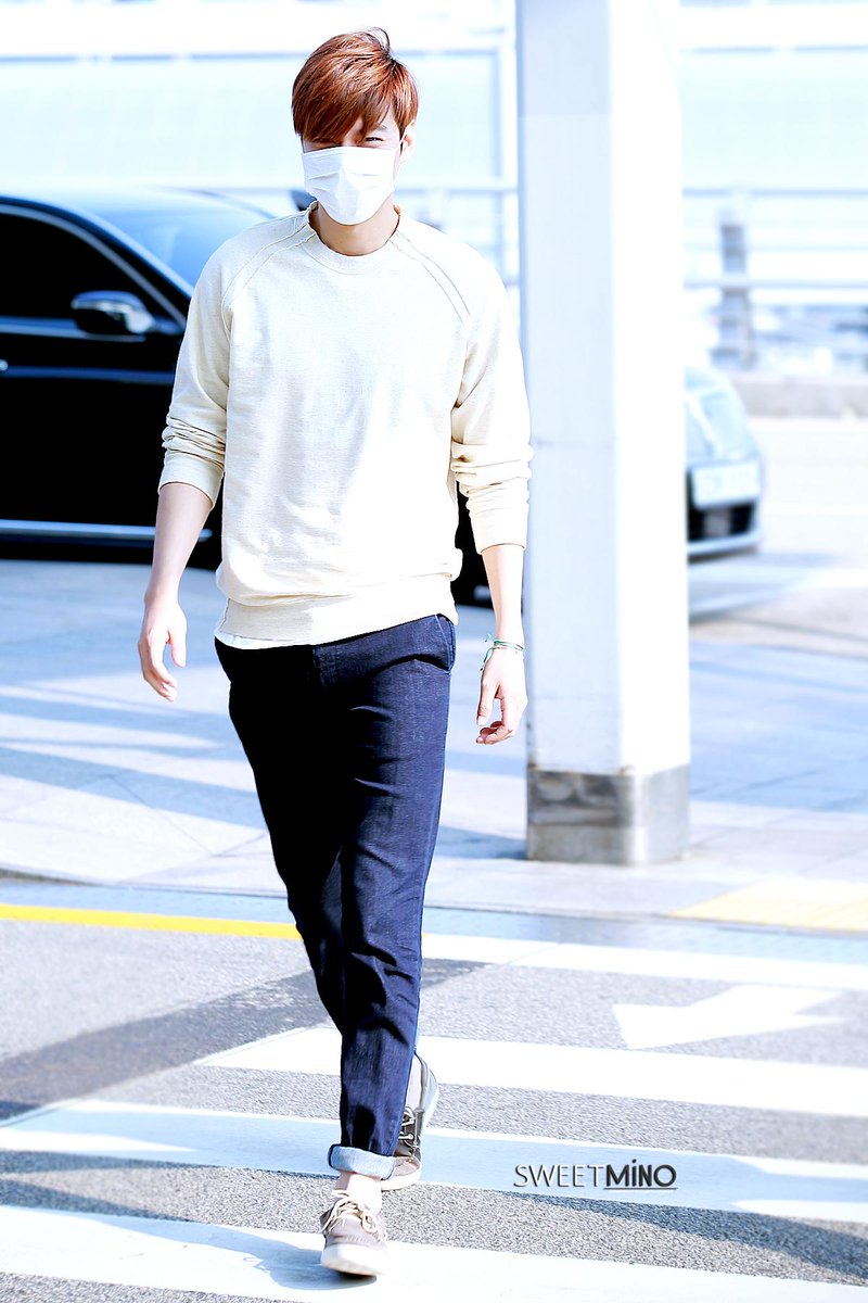 sweetmino_'s tweet photo. 20150702 IncheonAirport @ActorLeeMinHo  오랜만의 공항..반갑 마니 ㅜ 보고싶었어^^(http://t.co/h6P6qu0OYp)(http://t.co/SMccPbrmCD) http://t.co/CJDnwEHQk2
