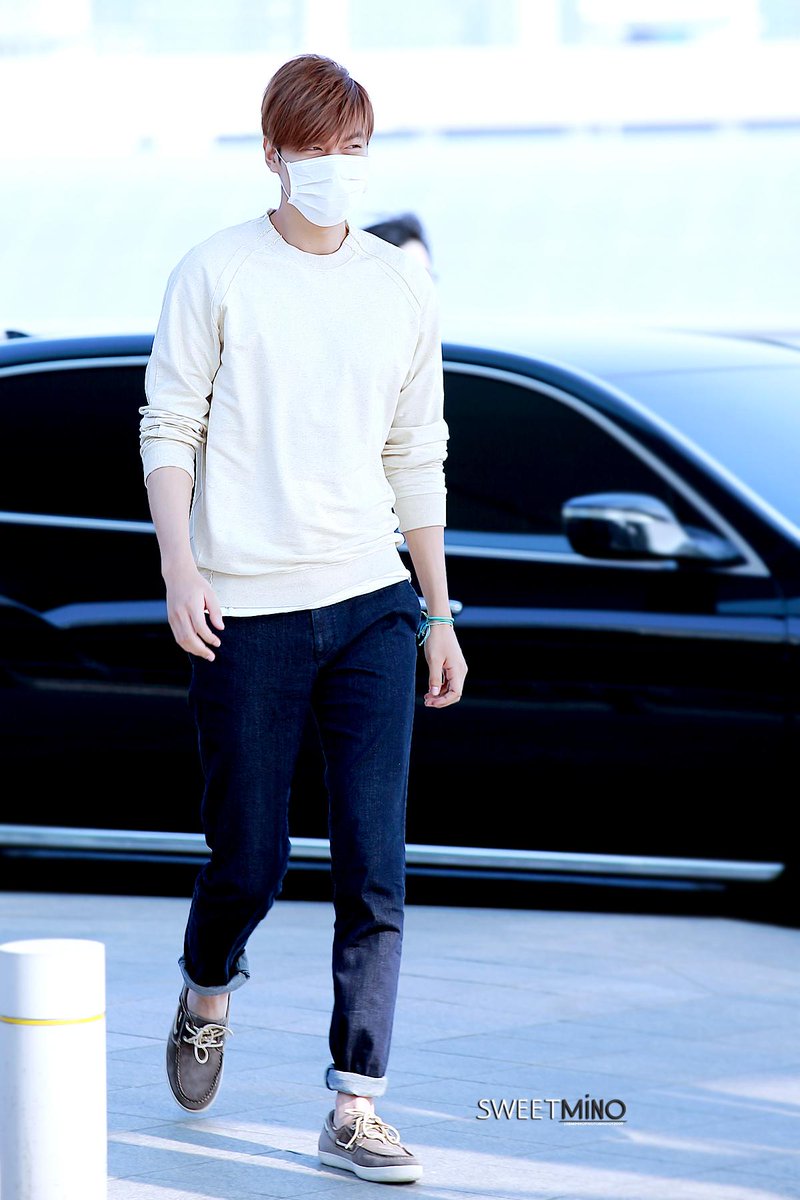sweetmino_'s tweet photo. 20150702 IncheonAirport @ActorLeeMinHo  오랜만의 공항..반갑 마니 ㅜ 보고싶었어^^(http://t.co/h6P6qu0OYp)(http://t.co/SMccPbrmCD) http://t.co/CJDnwEHQk2