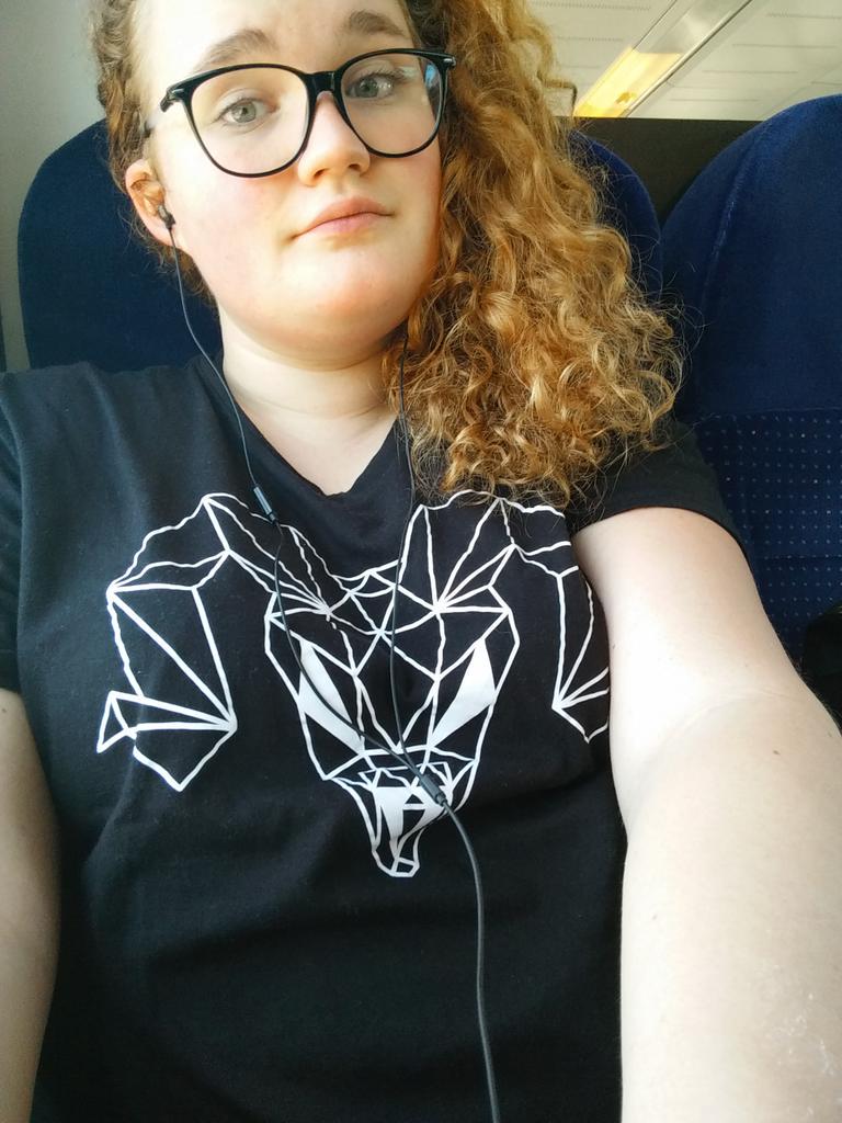 Juniorrwx's tweet photo. Goodmorning everyone! Today we are going to present our game!! #hype #indiedev #ProjectNolybab http://t.co/Mu6FkE5K4m