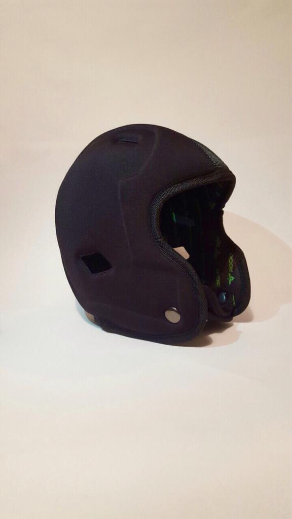 nzflagfootball's tweet photo. @CalebHanie12 @LiveRockSolid Will be showcasing this headgear to our kids during our Holiday Programme. #FlagFootball http://t.co/Qhe6G6Wjxc