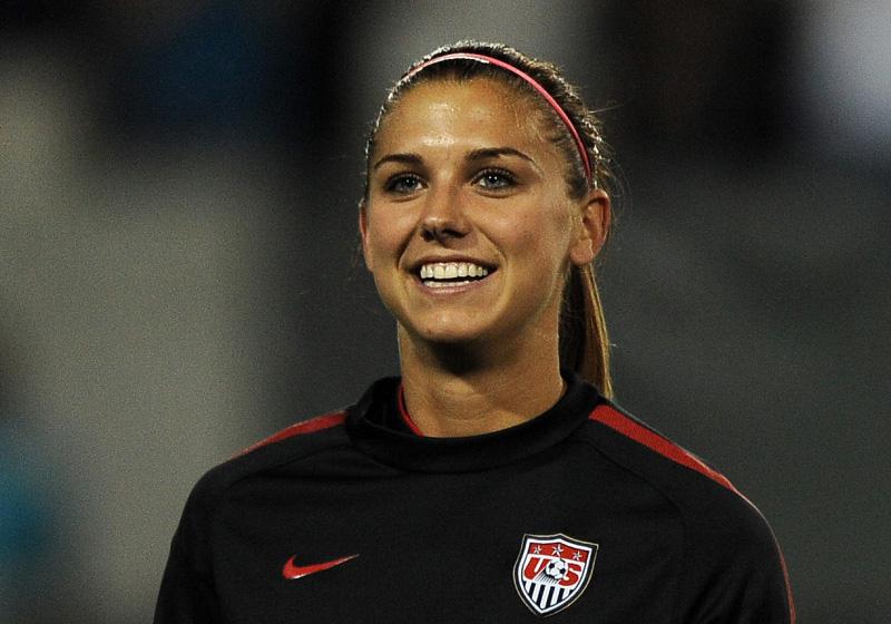 HAPPY BIRTHDAY TO MY GF ALEX MORGAN!!!!  YOUR MY QUEEN! LOVE YOU 