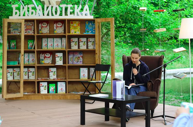 В Москве начали работать более 100 читален под открытым небом caoinform.ru/v-gorode-otkry…