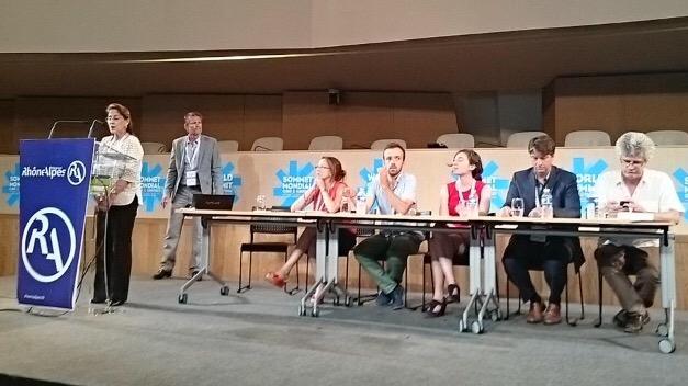 <a href="/PhilBourke/">Phil Bourke</a> de <a href="/RNCREQ/">RNCREQ</a> intervenant à l'atelier "Éducation, mobilisation, sensibilisation" à @WSCT2015 <a href="/Quebec_FR/">Québec en France</a> #Qc
