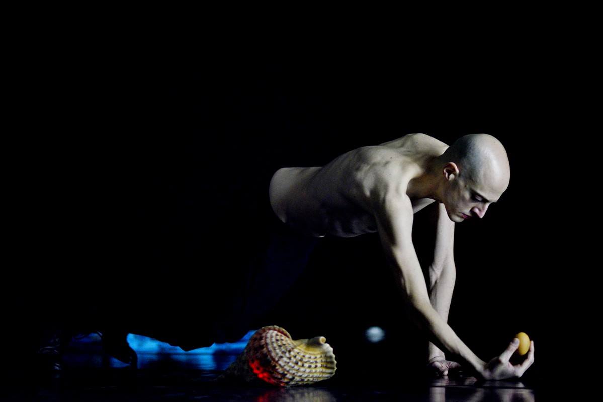 teatromagro's tweet photo. @artribune ci menziona: @PezzaliTm interpreta #Omelette al @perAspera_BO. Non vediamo l'ora! http://t.co/BUh4CnPc4S http://t.co/Y6TM0qRYE3