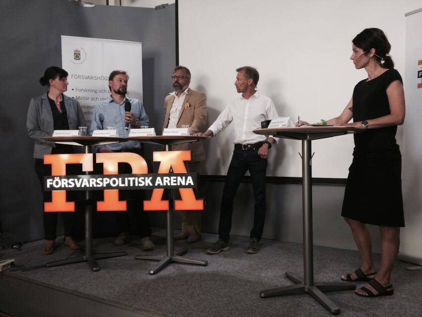 norsell's tweet photo. Stolt över @Forsvarshogsk samlade kompetens som visar att fler perspektiv behövs för helhetsförståelse. #FPAalmedalen http://t.co/ZhYCSyQDRt