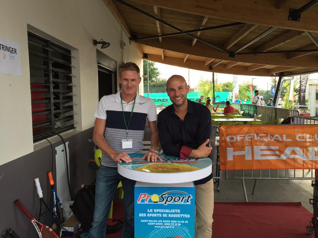 manyland974's tweet photo. Notre grand directeur du tournoi #mpierceseries  nous à enfin fait un bon pronostic. @mpierceseries http://t.co/yX1hHLlQyI