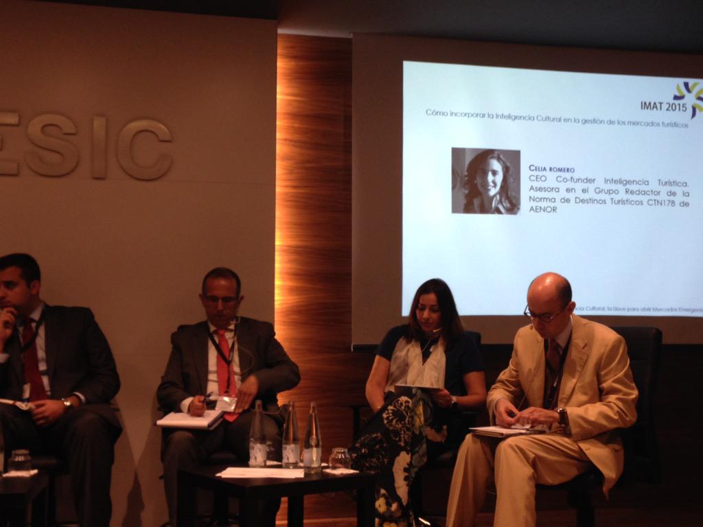 NihaoAndYou's tweet photo. Empieza la mesa redonda sobre inteligencia cultural en turismo #IMAT2015 con @soniafdezbarrio de @CFCities http://t.co/dV6gWtV5mw