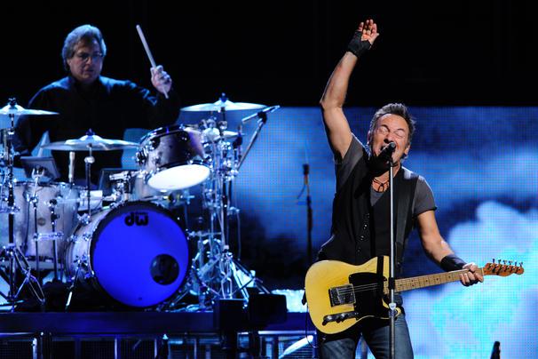 PhotoOfTheBoss's tweet photo. #PhotoOfSpringsteen
#BruceSpringsteen http://t.co/m9BDLduWeQ