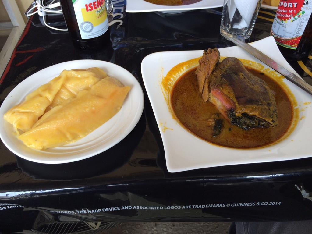 ApexNewsZim's tweet photo. Sauce aux noix de palmes+ macabo râpé
#Cameroon

#DiscoverLocalFood http://t.co/g4vBe3afNE