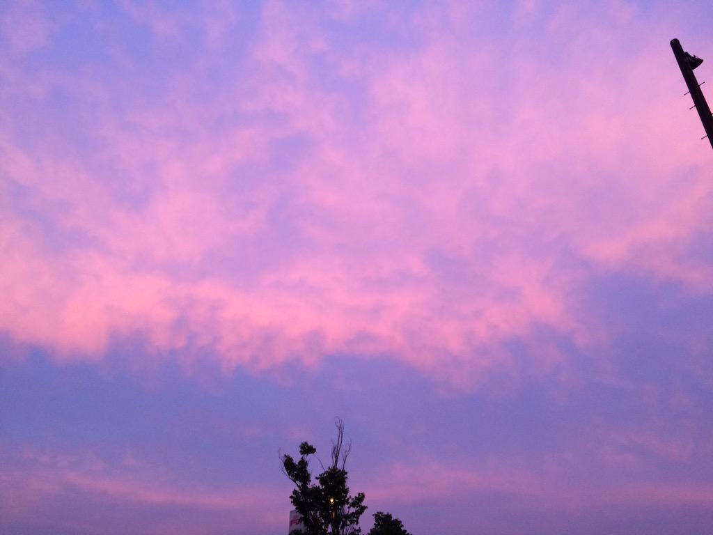 ようこ 今日の空の色 コットンキャンディって感じだ Http T Co Jzwodlrj1f Twitter