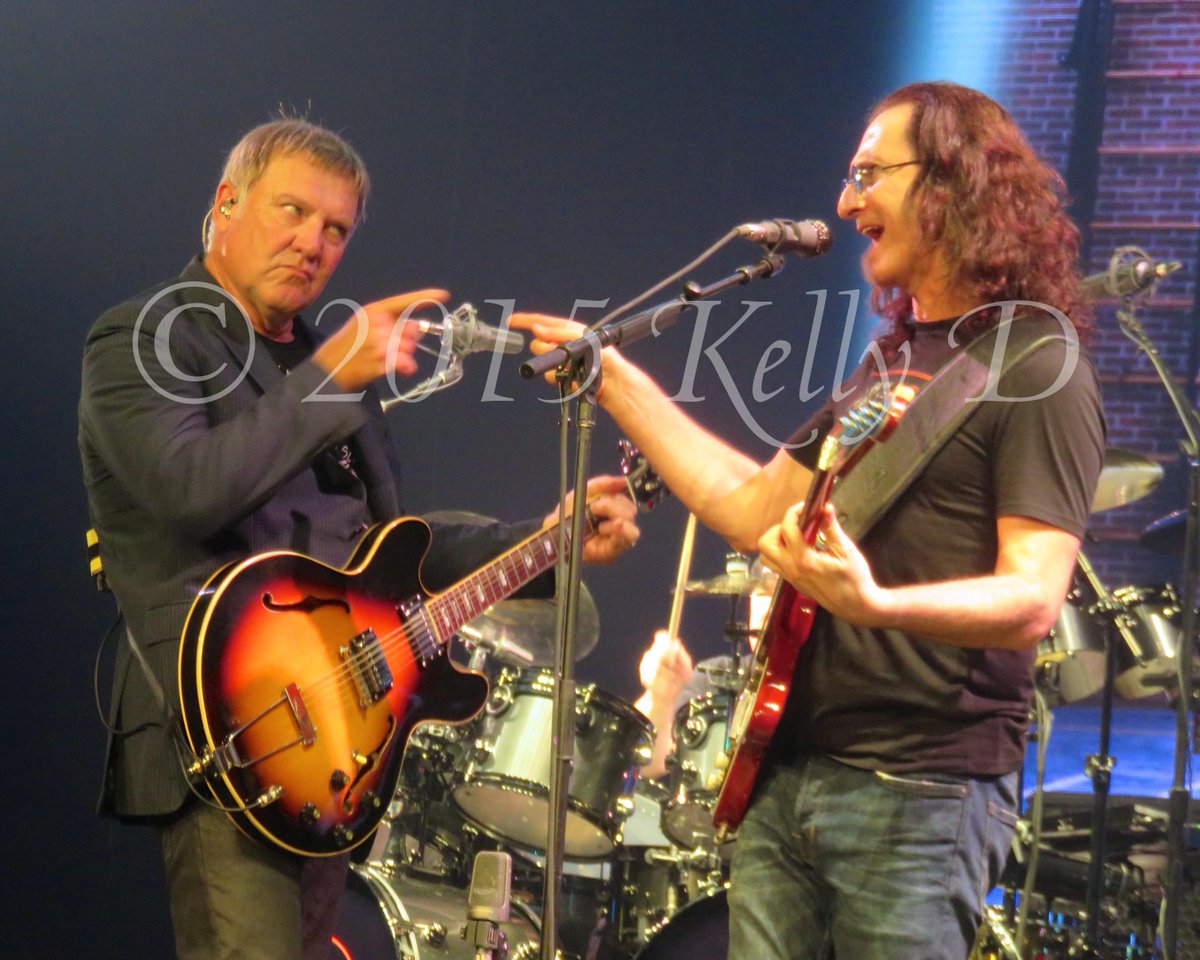 keezles_D's tweet photo. Simultaneous games of "pull my finger"? #R40NJ #R40Live #AlexLifeson #GeddyLee #Rush @RushinConcert @cygnusx1net http://t.co/mFyYEfmNI7