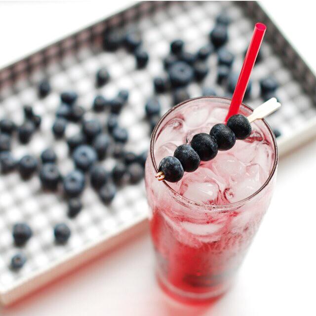 Need a Red, Wht &amp; Blu drink for #July4th? Try A twist on #longislandicedtea w/ cran &amp; ginger ale #FourthofJuly #drink