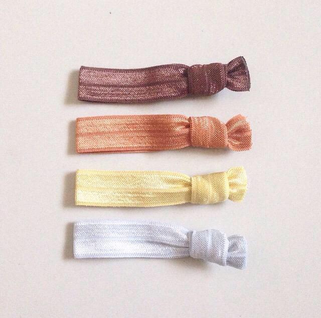 60minstore's tweet photo. @fanxxing (plsrt) .-ยางมัดผม-. <elastic hairties> 
👉สีพื้น 4 ชิ้น👈 40฿/เซ็ต♡
ทุกแบบมีชุดเดียวน้า
Line : .thor http://t.co/TiTPF9mGej
