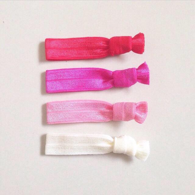 60minstore's tweet photo. @kukkaikks (plsrt) .-ยางมัดผม-. <elastic hairties> 
👉สีพื้น 4 ชิ้น👈 40฿/เซ็ต♡
ทุกแบบมีชุดเดียวน้า
Line : .thor http://t.co/i0UdUYCcOz