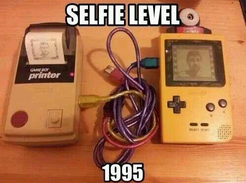Geek_Newsfeed's tweet image. Selfies are so 1995!!!

#gameboy #nintendo #selfies