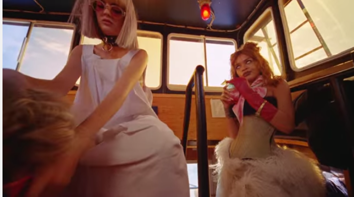 RiriDemii's tweet photo. Bakışını yediğiiiiiiiiimmm <3<3<3<3<3
#RECORDFORBBHMM 
#BBHMM 
#BBHMMVideo http://t.co/iSAh6xpgWE