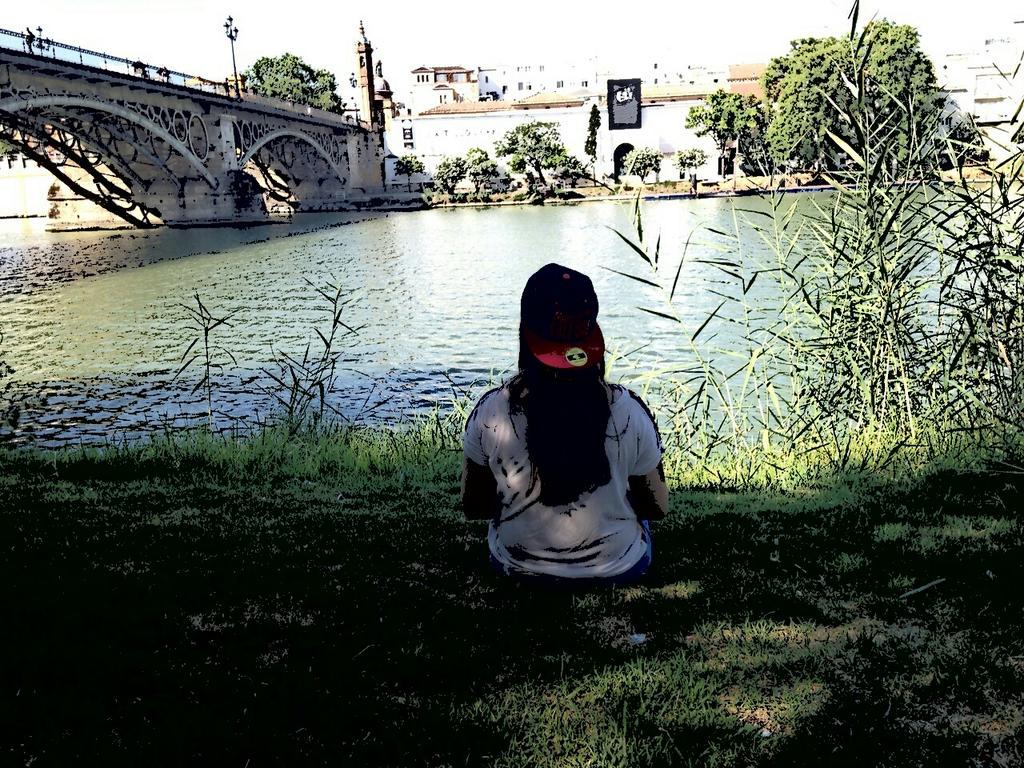 MaariiCaardoos6's tweet photo. Que bonitos días paseando por la gran Sevilla 😍😎 #Repetire http://t.co/2u9MR5THPD