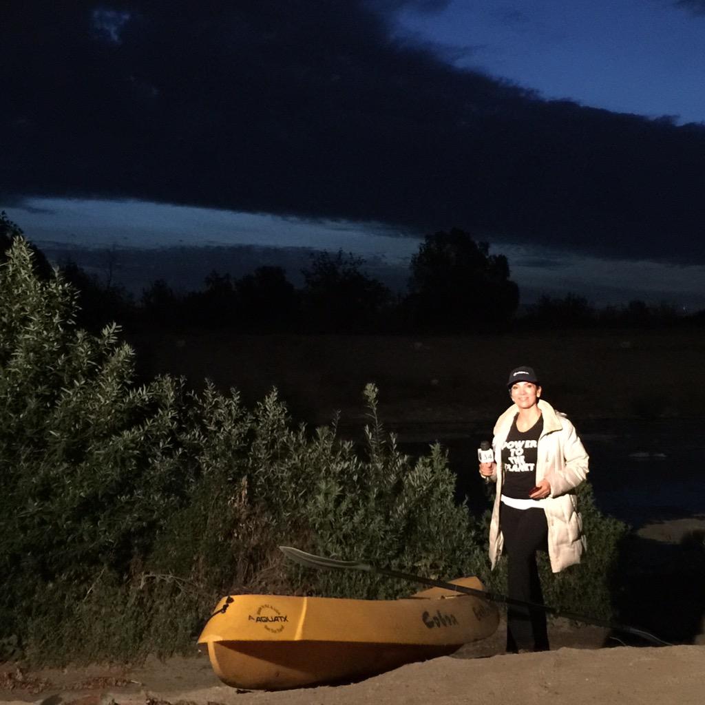 PaddleLARiver's tweet photo. Live with @gteissier @Univision_LA_34  this morning from the #LAriver @LACorps @PB__Community @UrbanSemillas http://t.co/QY2VvISwpJ