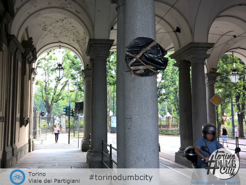 NonCiclabili's tweet photo. #Torino - Retweetta se anche tui vuoi subito la riapertura della ciclabile di viale dei Partigiani
#torinodumbcity http://t.co/Nfiwl7mc6m