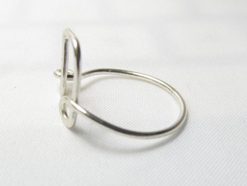 donkatcha's tweet image. Silver Music Note Ring, Wire Ring, Music Lover, Music Teacher Gift, Fun … etsy.com/listing/238275… #etsymntt #FunRing