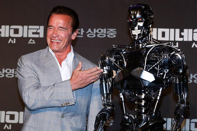 Мэтт смит терминатор генезис. Эрл боэн терминатор. T 800 терминатор генезис. Терминатор грейс киборг. Терминатор 2021.