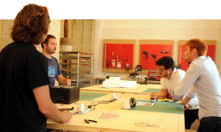 augustogoio's tweet photo. Visita a WitLab laboratorio artigiano #hi-tech per imprese #fablab #openwit @HelloWitLab http://t.co/LDBZNynZ2R http://t.co/Fx2pOGr21f