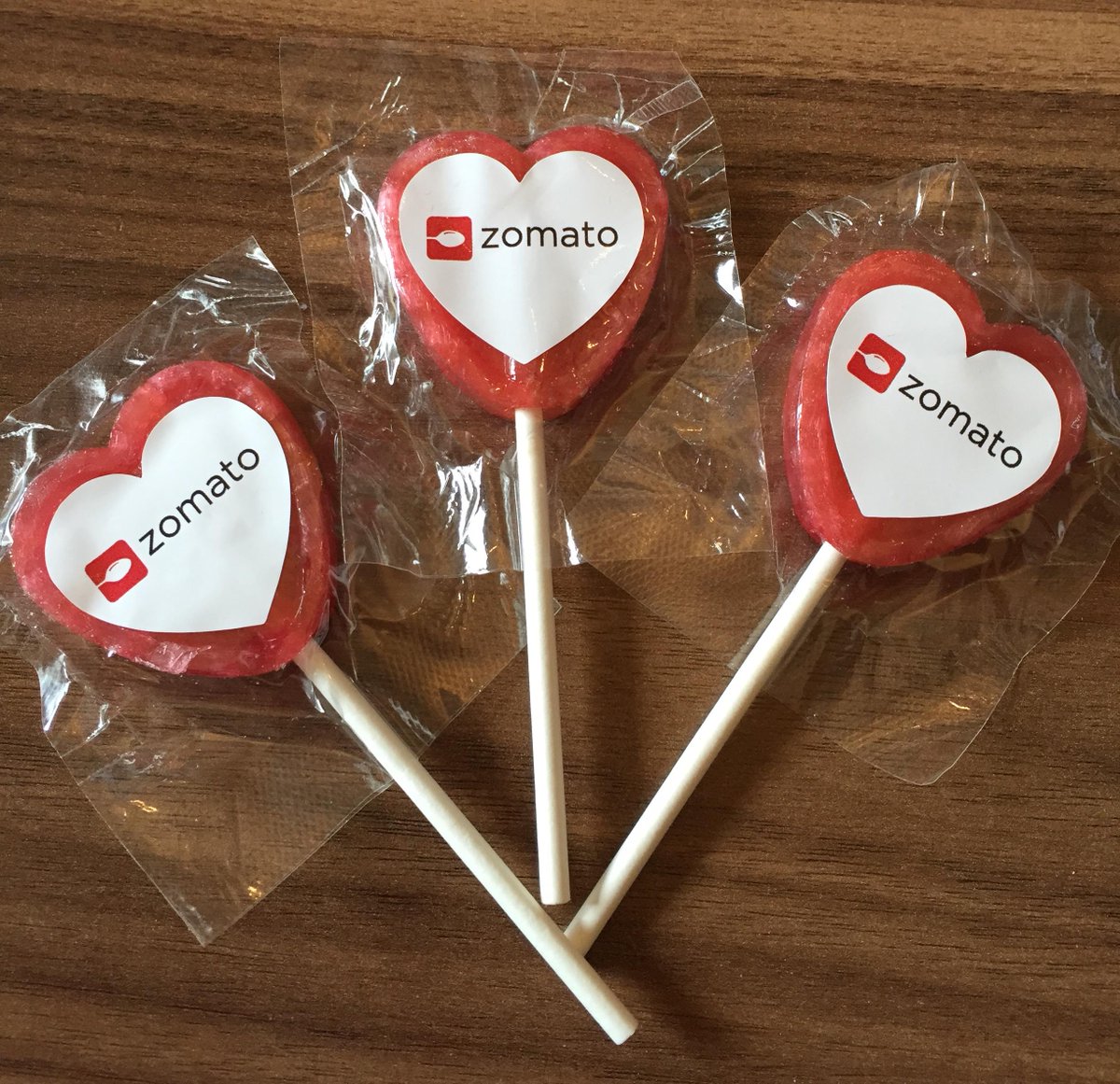 ZomatoIE's tweet photo. Feeling the love with our new Zomato lollipops #KeepingThingsSweet http://t.co/NMqYBy6a2g